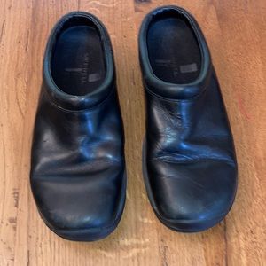 Merrell Black Clog 8